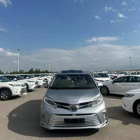 Toyota Sienna 2017