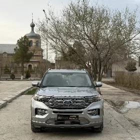 Ford Explorer 2022