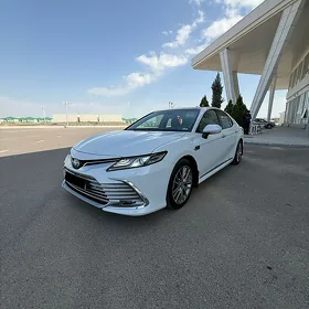 Toyota Camry 2020