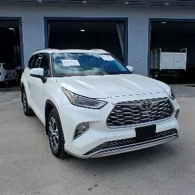 Toyota Highlander 2021