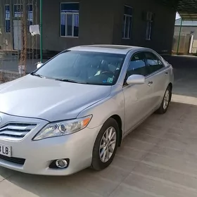 Toyota Camry 2011