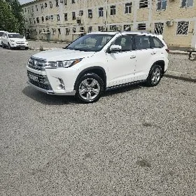 Toyota Highlander 2019