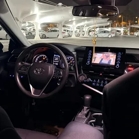 Toyota Camry 2021
