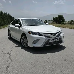 Toyota Camry 2020
