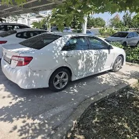 Toyota Camry 2014