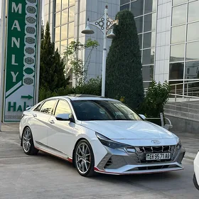 Hyundai Elantra 2022