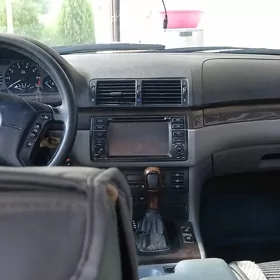BMW 325 2001