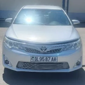 Toyota Camry 2014