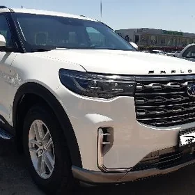 Ford Explorer 2025