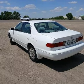 Toyota Camry 2000