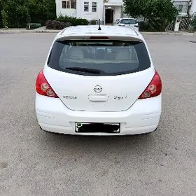 Nissan Versa 2010