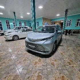 Toyota Sienna 2022