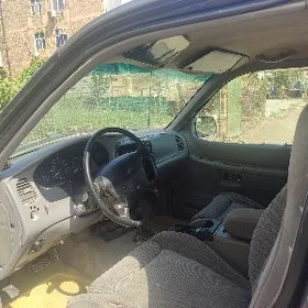 Ford Explorer 1995