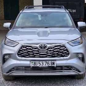 Toyota Highlander 2021