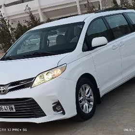 Toyota Sienna 2017