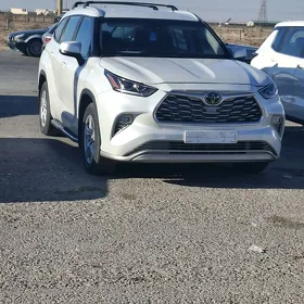 Toyota Highlander 2023