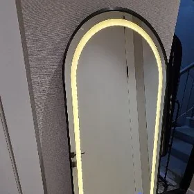 led cyra ayna