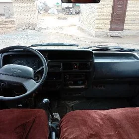 Toyota Hiace 1998