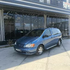 Toyota Sienna 2000