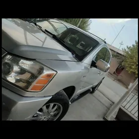 Nissan Armada 2005