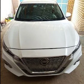Nissan Altima 2022