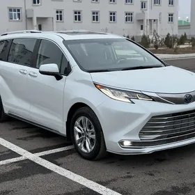 Toyota Sienna 2022