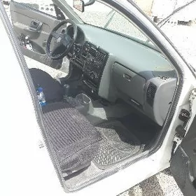 Volkswagen Caddy 2005