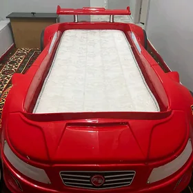 детская кровать машина
