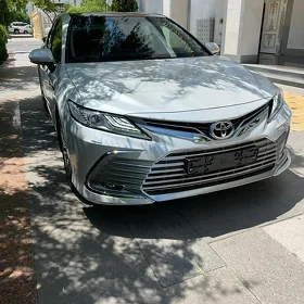 Toyota Camry 2024