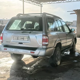 Nissan Pathfinder 2002