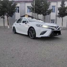 Toyota Camry 2018