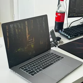 macbook pro 15 inch 2018
