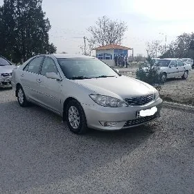 Toyota Camry 2004