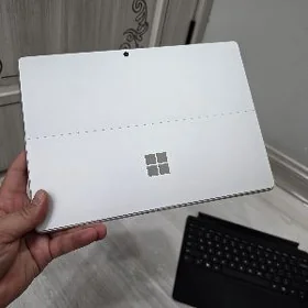 Microsoft Surface Pro 9