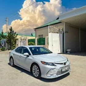 Toyota Camry 2022