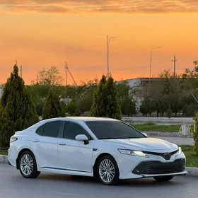 Toyota Camry 2018