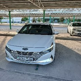 Hyundai Elantra 2021