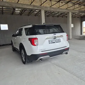 Ford Explorer 2021