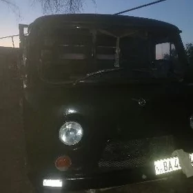 UAZ Profi 1981