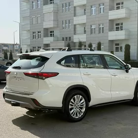 Toyota Highlander 2022