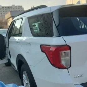 Ford Explorer 2023