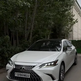 Lexus ES 350 2019