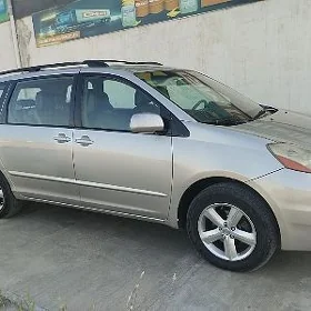 Toyota Sienna 2009