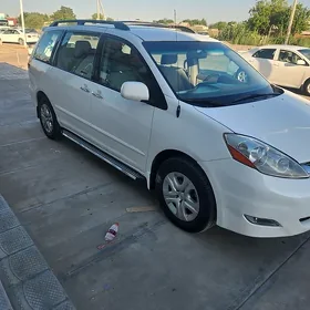 Toyota Sienna 2008
