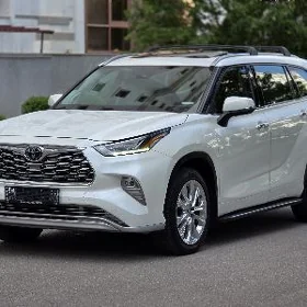 Toyota Highlander 2021