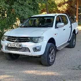 Mitsubishi L200 2008