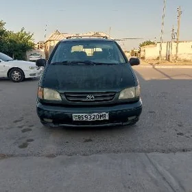 Toyota Sienna 2002