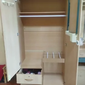 детиски шкаф стол карават