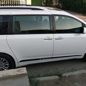 Toyota Sienna 2015