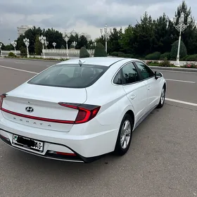 Hyundai Sonata 2021